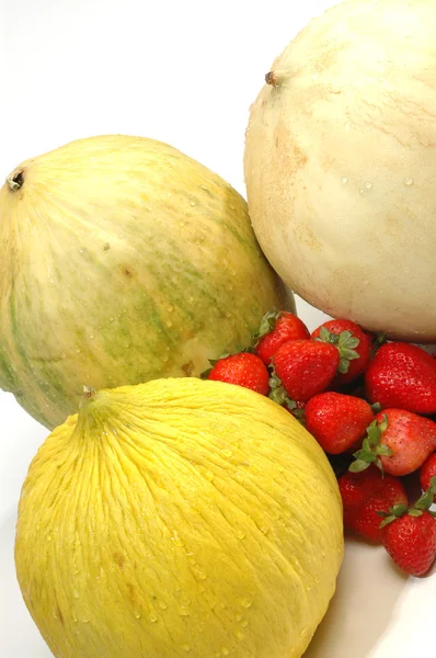 Melons and strawberries — Stock Photo, Image