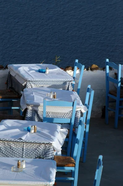 Restaurace nastavení oia město santorini Řecko — Stock fotografie
