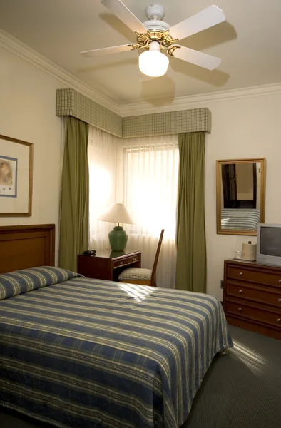 Klassieke hotelkamer — Stockfoto