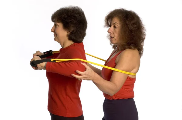 Duas mulheres se exercitando — Fotografia de Stock