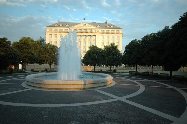 Hotel with fountain zagreb — Stok fotoğraf