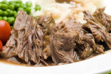 dilimlenmiş rosto yemek