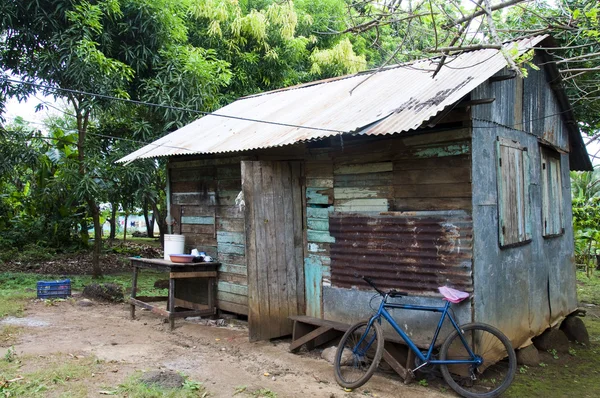 Infödda hus i djungeln majs ön nicaragua — Stockfoto
