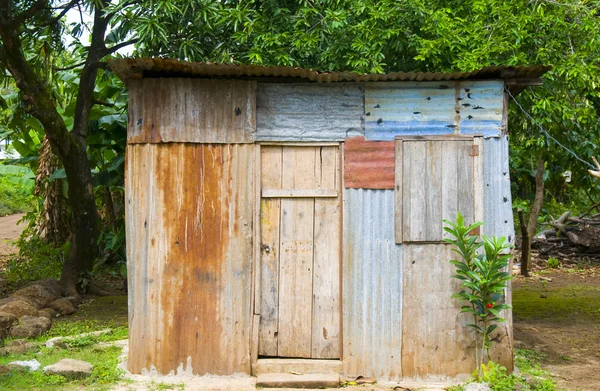 Родной дом в джунглях Кукурузный остров Никарагуа — стоковое фото