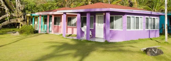 Verhuur cabanas sallie peachie grote maïs eiland nicaragua — Stockfoto