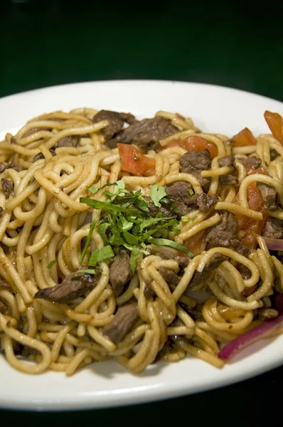 Tallarin saltado de carne — Photo