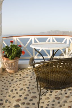 Santorini inanılmaz görünümünde restoran yemek.