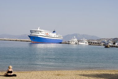 kadın plaj Harbor deniz araçları ile