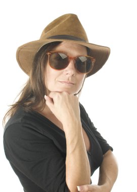 Stüdyo portre sevimli orta yaş kadın kafa vurdu