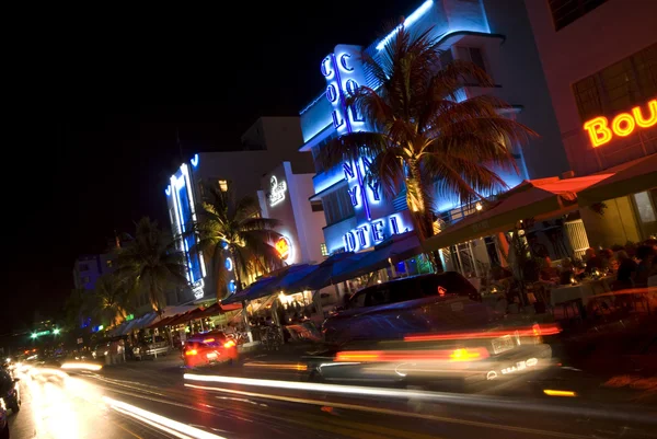 Art deco hotel neon lights night scene — Stock Photo, Image