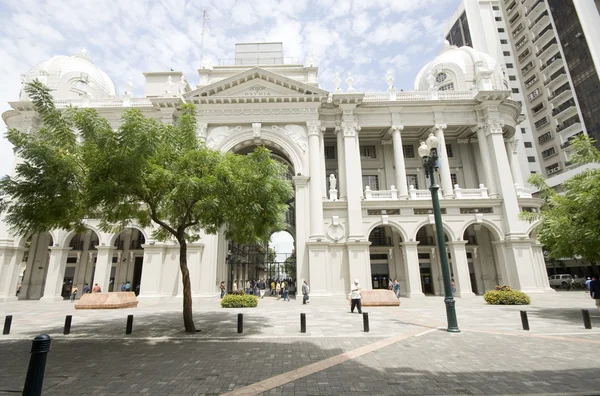 Simon bolivar Paleis van regering guayaquil ecuador — Stockfoto