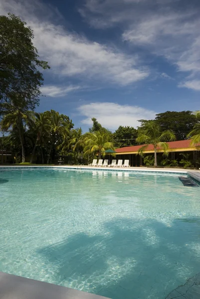 Hotel swimming pool — Stock Photo, Image
