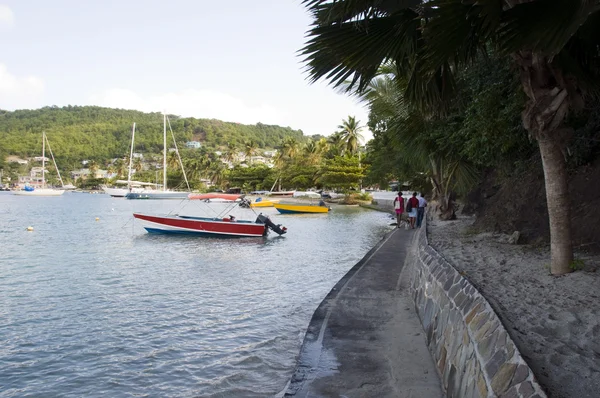 贝尔蒙特人行道伊丽莎白港 bequia — 图库照片