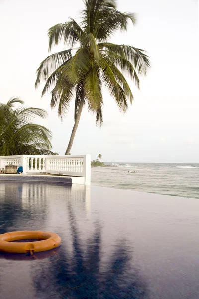 Infinity zwembad maïs eiland nicaragua — Stockfoto