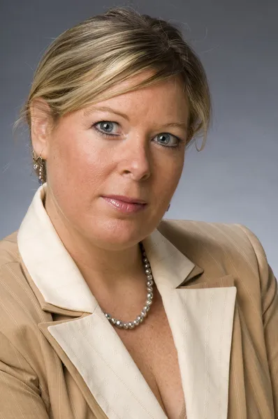 Schattig veertig jaar oude vrouw senior business executive — Stockfoto