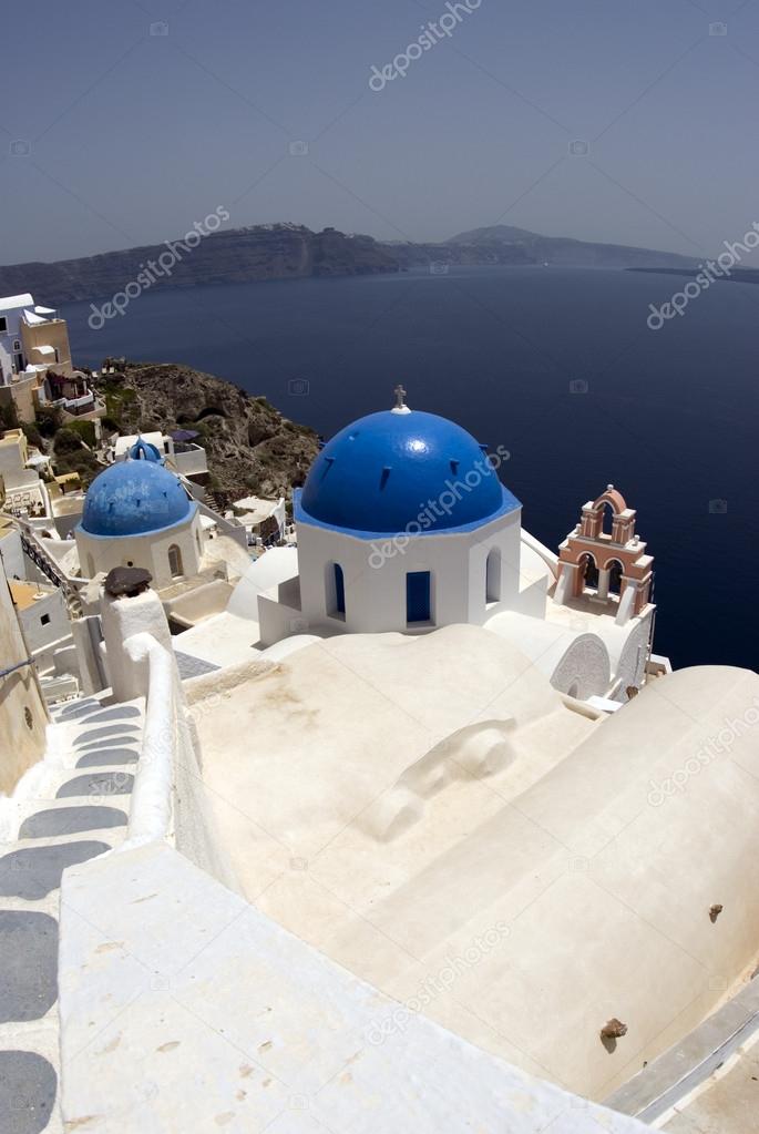 church oia santorini greek islands