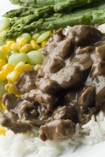 จานอาหารเย็นเนื้อวัวเบอร์กันดี — ภาพถ่ายสต็อก
