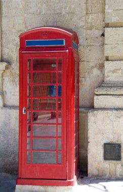İngiliz tarzı telefon kulübesi mdina malta