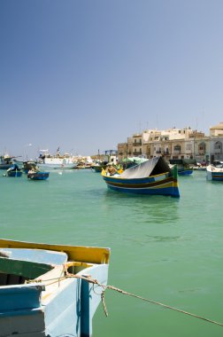 luzzu tekne marsaxlokk malta liman