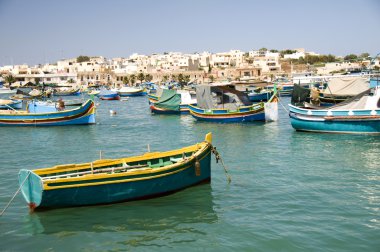 marsaxlokk malta luzzu tekneler limana
