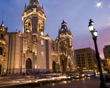 plaza de armas plaza mayor lima peru Tarih Catedral