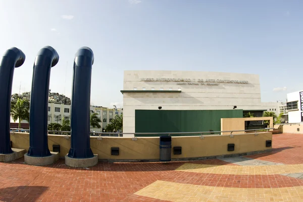 Malecon 2000 art museum — Stock Photo, Image