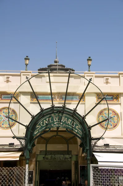 Redactionele toegang tot beroemde café de paris restaurant casino in monaco — Stockfoto
