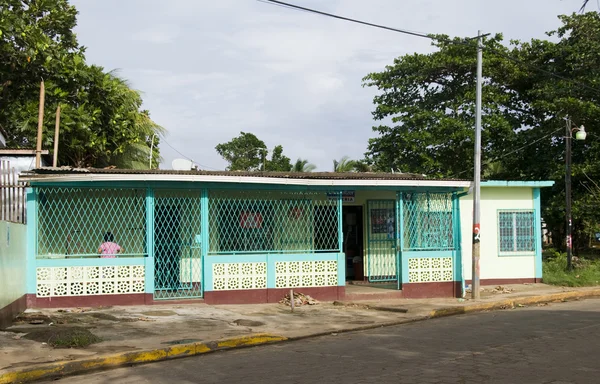 Redaktionella retail store marknaden majs ön nicaragua — Stockfoto