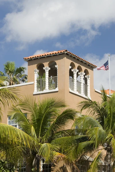 Famous hotel south beach — Stock Photo, Image