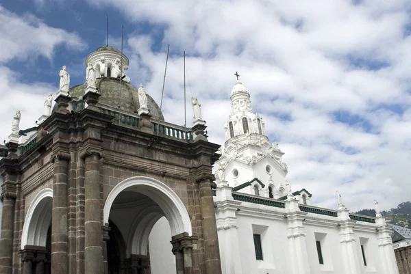 Katedra na plaza grande quito Ekwador — Zdjęcie stockowe