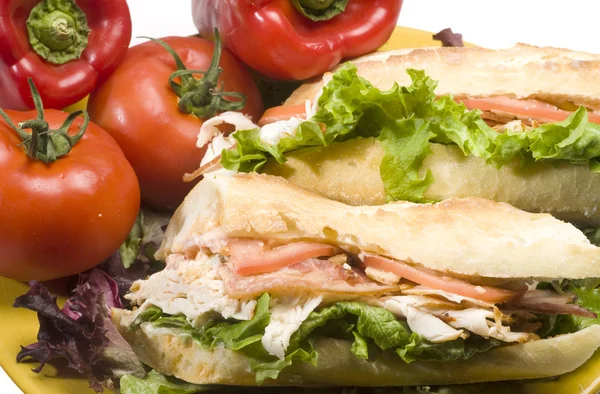 Gourmet chicken sandwich — Stock Photo, Image