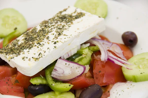 Greek salad with feta cheese — Stock Photo, Image