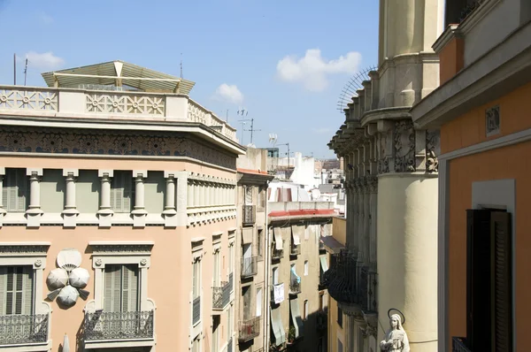 屋顶建筑哥特式 la rambla 大道区西班牙巴塞罗那 — 图库照片