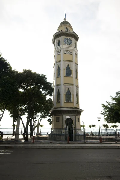 Часовая башня малекон 2000 guayaquil ecuador — стоковое фото