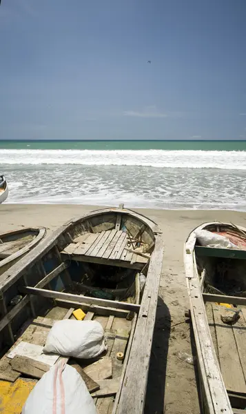 Barche da pesca sul Pacifico ecuador oceano — Foto Stock