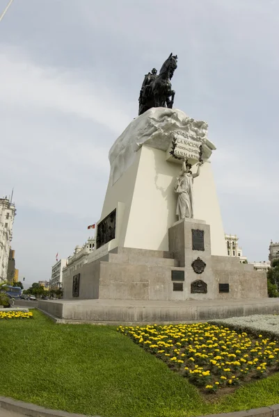 Plaza san martin statue lima peru — Stock Photo, Image