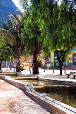 su kanalları avenida üzerinde çalışan jimenez parque de los periodist