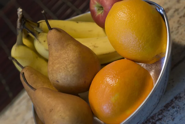 Фруктова миска з фруктами — стокове фото