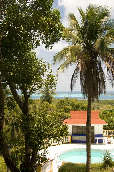 泳池景色加勒比海 la loma san 的圣安德列斯岛部安德列斯、 普罗维登西亚和圣卡塔利娜哥伦比亚南美洲 — 图库照片