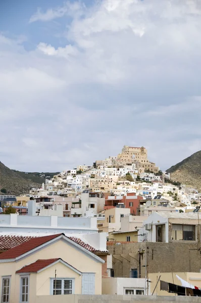 Vue sur la ville portuaire Syros Cyclades Grèce — Photo