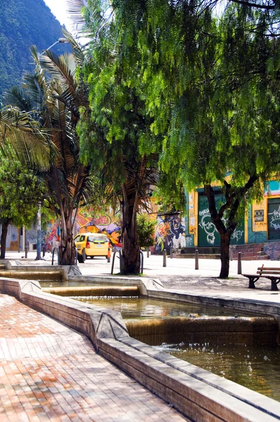Water running canals on Avenida Jimenez Parque de los Periodist — Stock Photo, Image