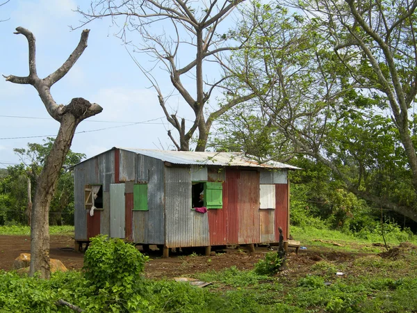 Elförzinkad plåt hus majs ön nicaragua Centralamerika — Stockfoto