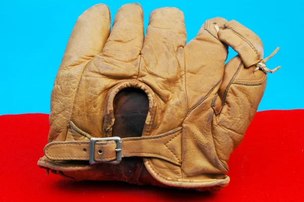 Antike Baseballhandschuhe — Stockfoto