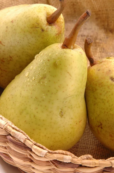 Bartlett pears vertical close — Stock Photo, Image