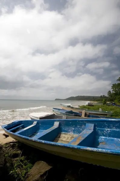 Fiske båt majs ön nicaragua — Stockfoto