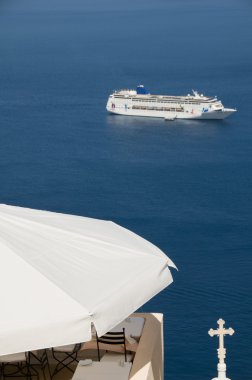 cruise gemi Limanı Santorini'de