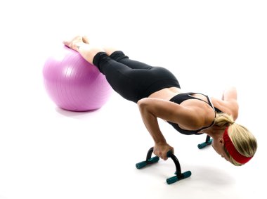 resimde poz orta yaş kadın itmek kadar bar ve fitness co