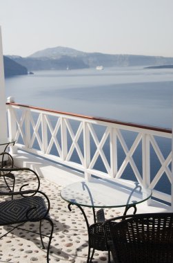 Masa sandalyeler patio oia IA santorini caldera ile