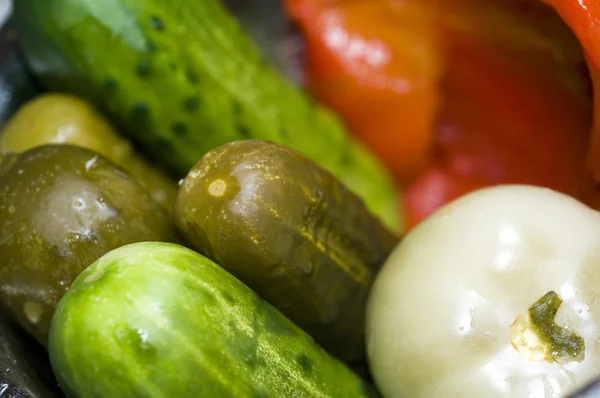 Pickle bowl macro new york deli — Stock Photo, Image