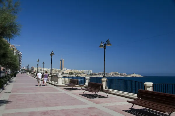 Passeio marítimo boulevard sliema malta — Fotografia de Stock